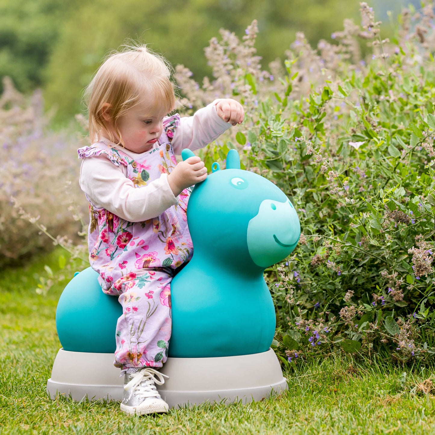 Micro Ride on Space Hopper: Aqua