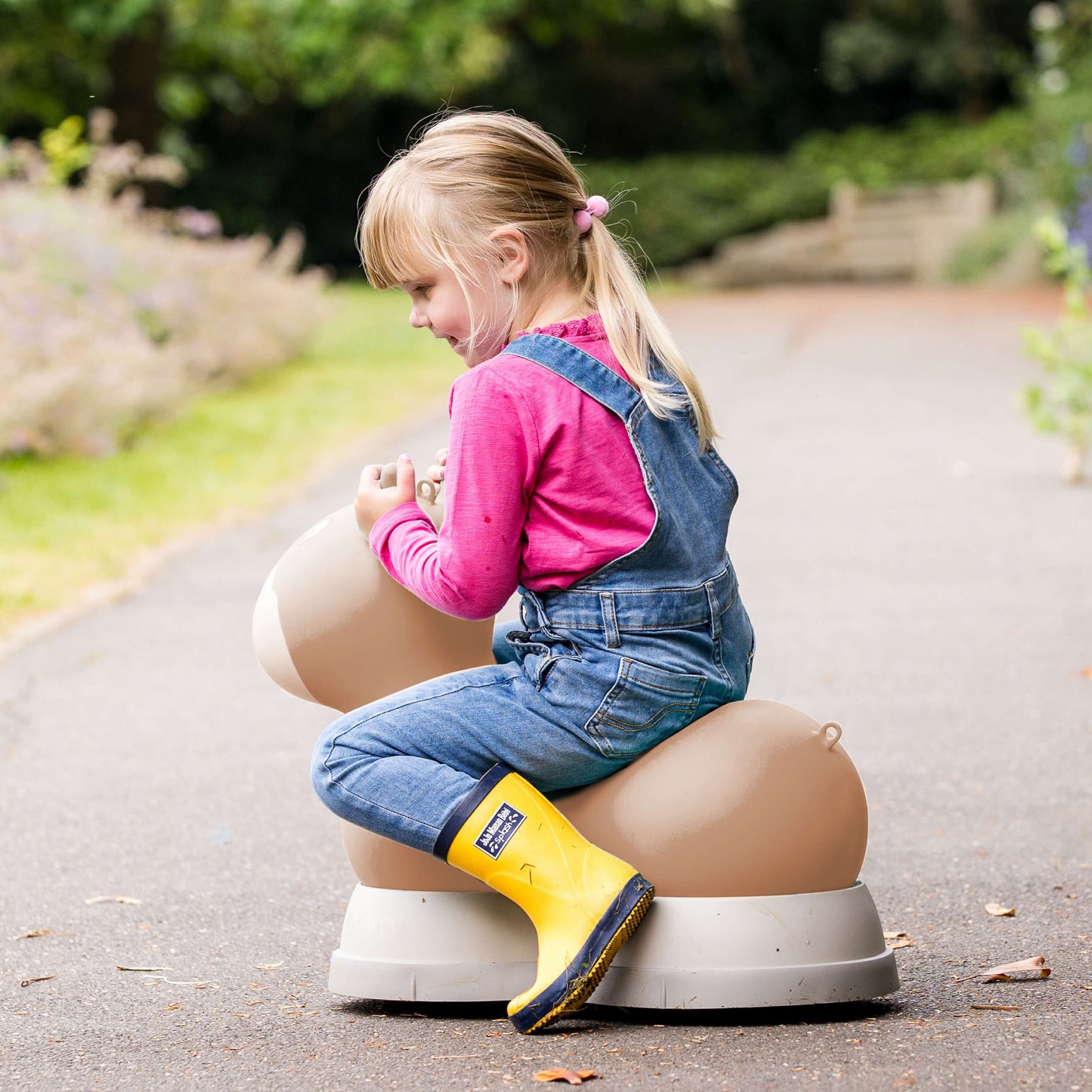Micro Ride on Space Hopper: Mocha
