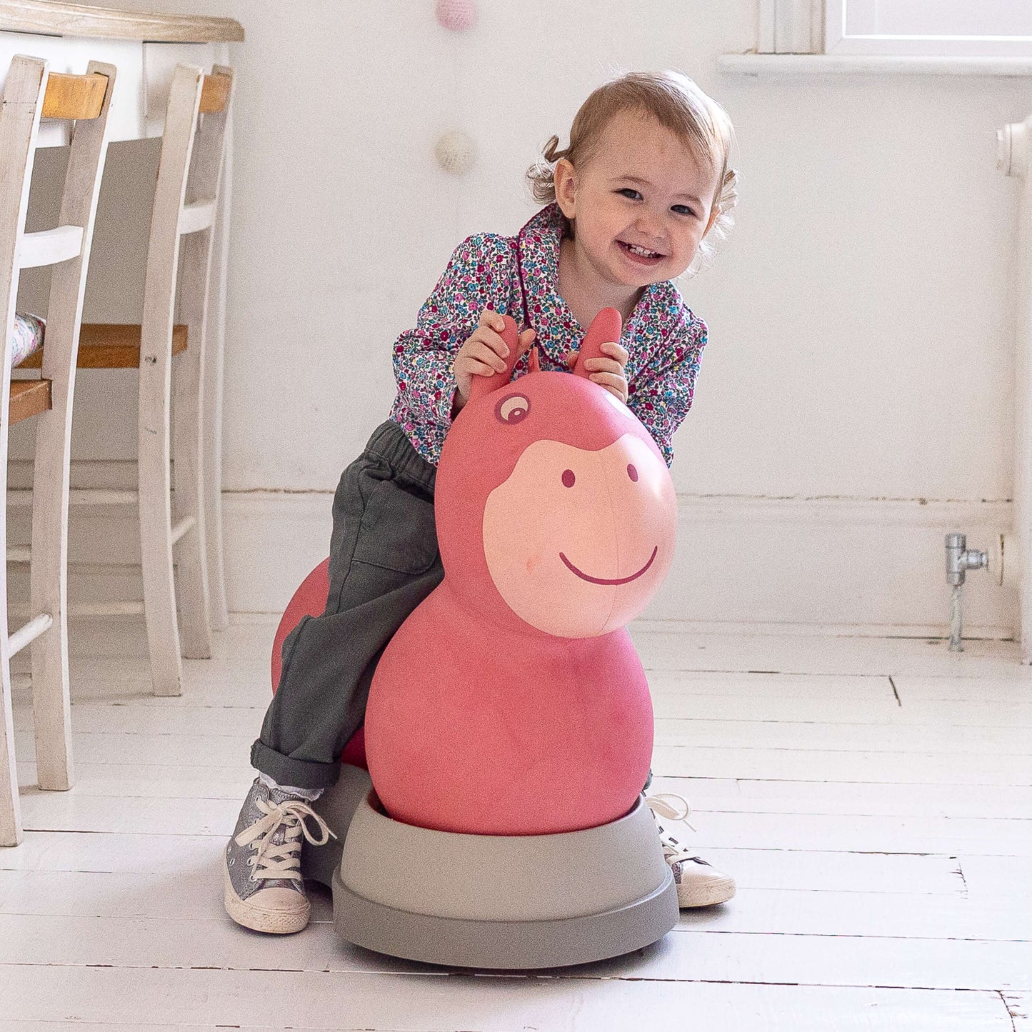 Micro Ride on Space Hopper: Pink