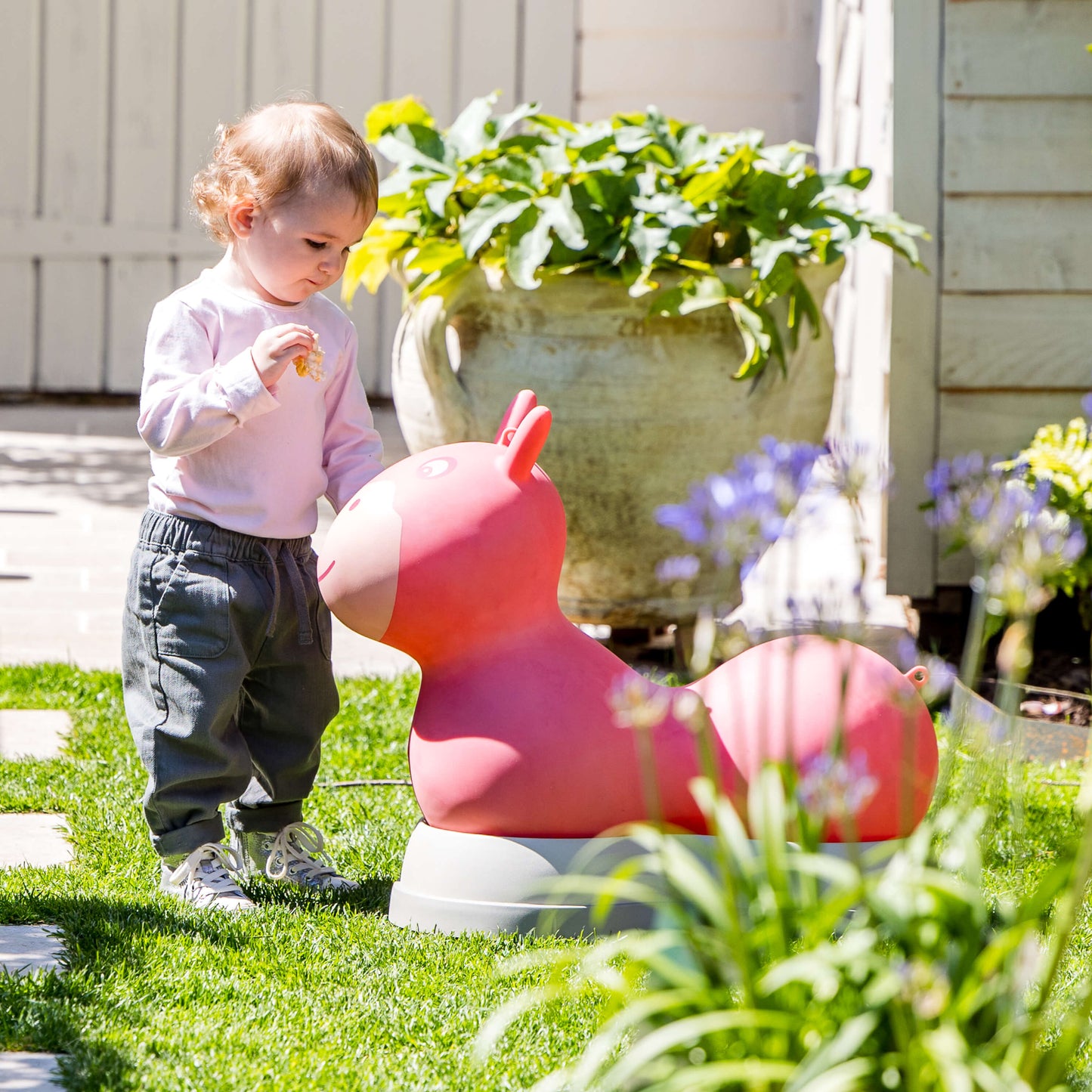 Micro Ride on Space Hopper: Pink