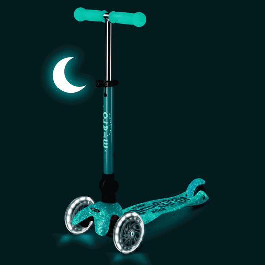 Mini Micro Foldable Orion LED Scooter: Blue