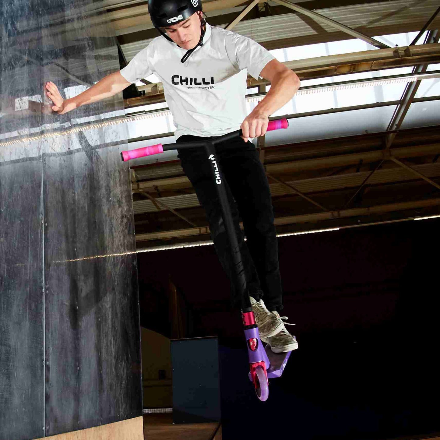 Critter Stunt Scooter: Purple