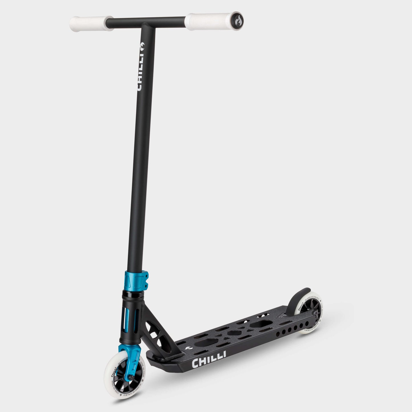 Ventus Stunt Scooter: Black/White