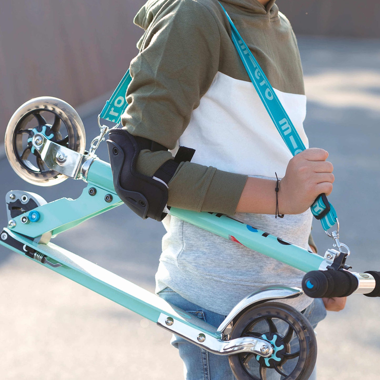 Carry Strap: Aqua