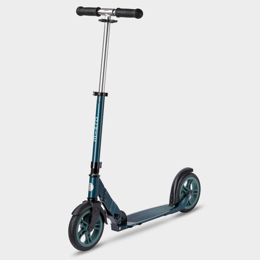 Micro Classic Sporty Wheel Scooter: Green