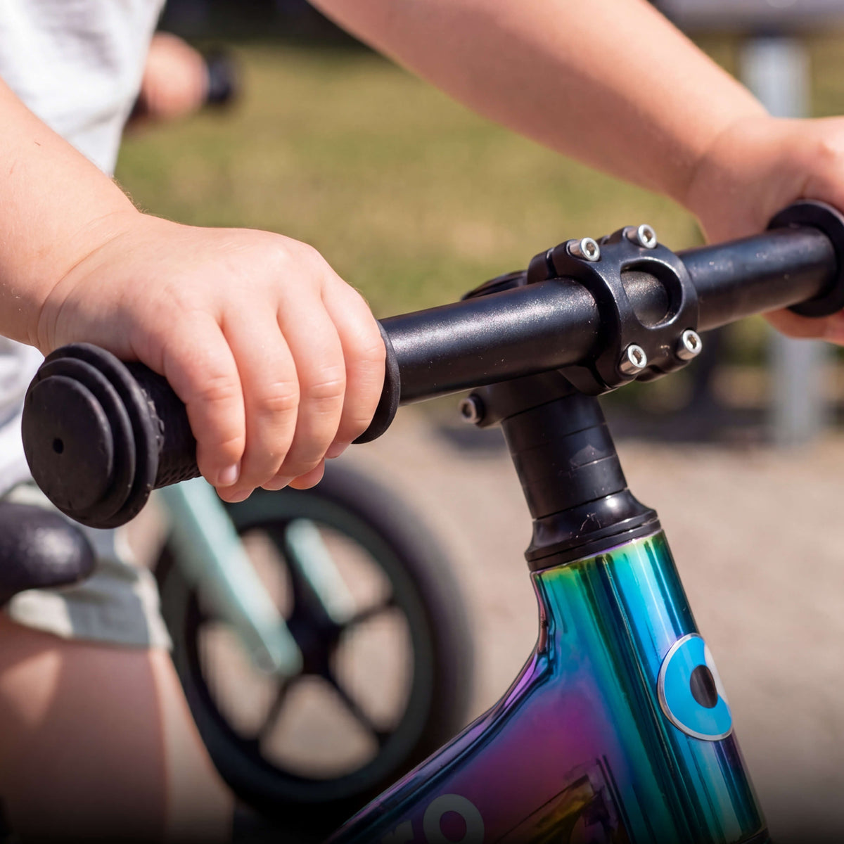 Micro Balance Bike Ultra LED: Rainbow