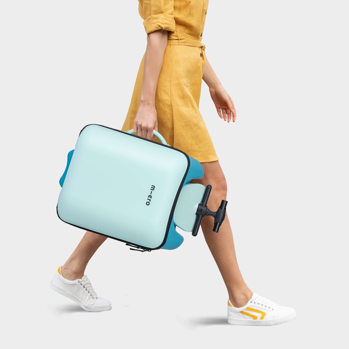 Eazy Ride On Luggage: Blue