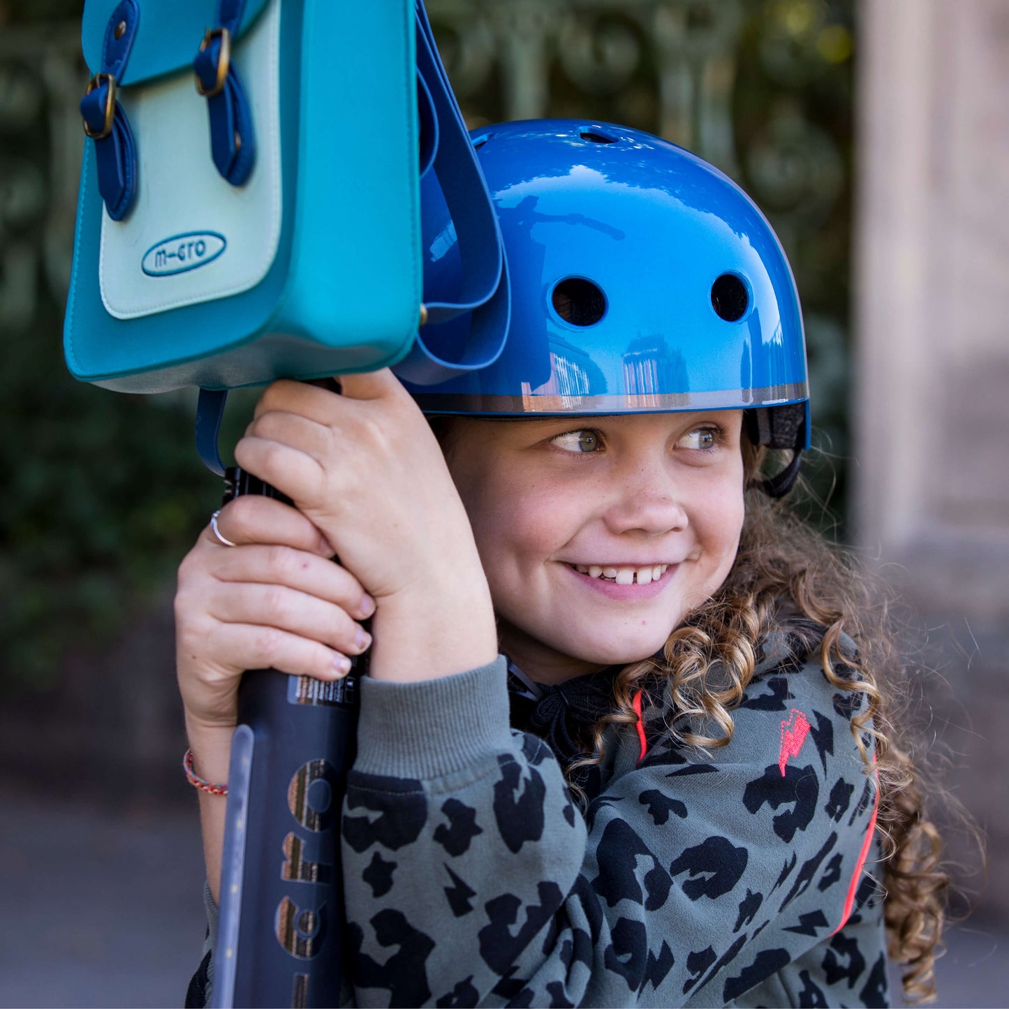 Plain Helmet For Bikes and Scooters: Metallic Blue