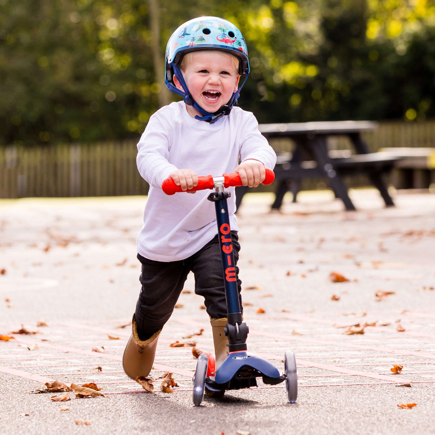 Signature Prints Mini Micro Foldable LED Scooter: Navy