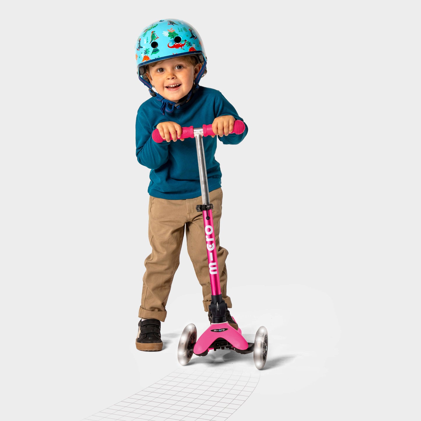 Signature Prints Mini Micro Foldable LED Scooter: Pink