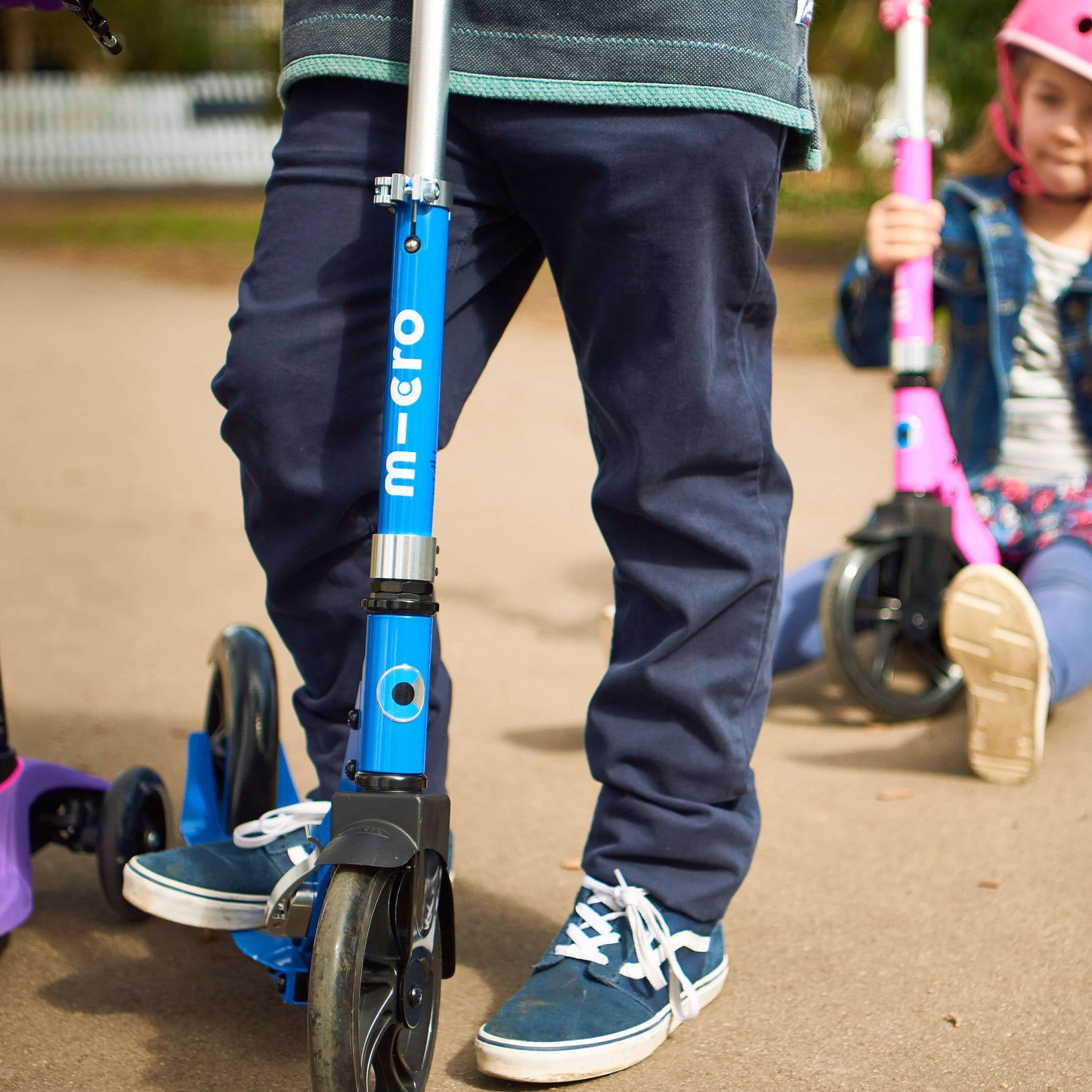 Customisable Light up Large Wheels: Blue