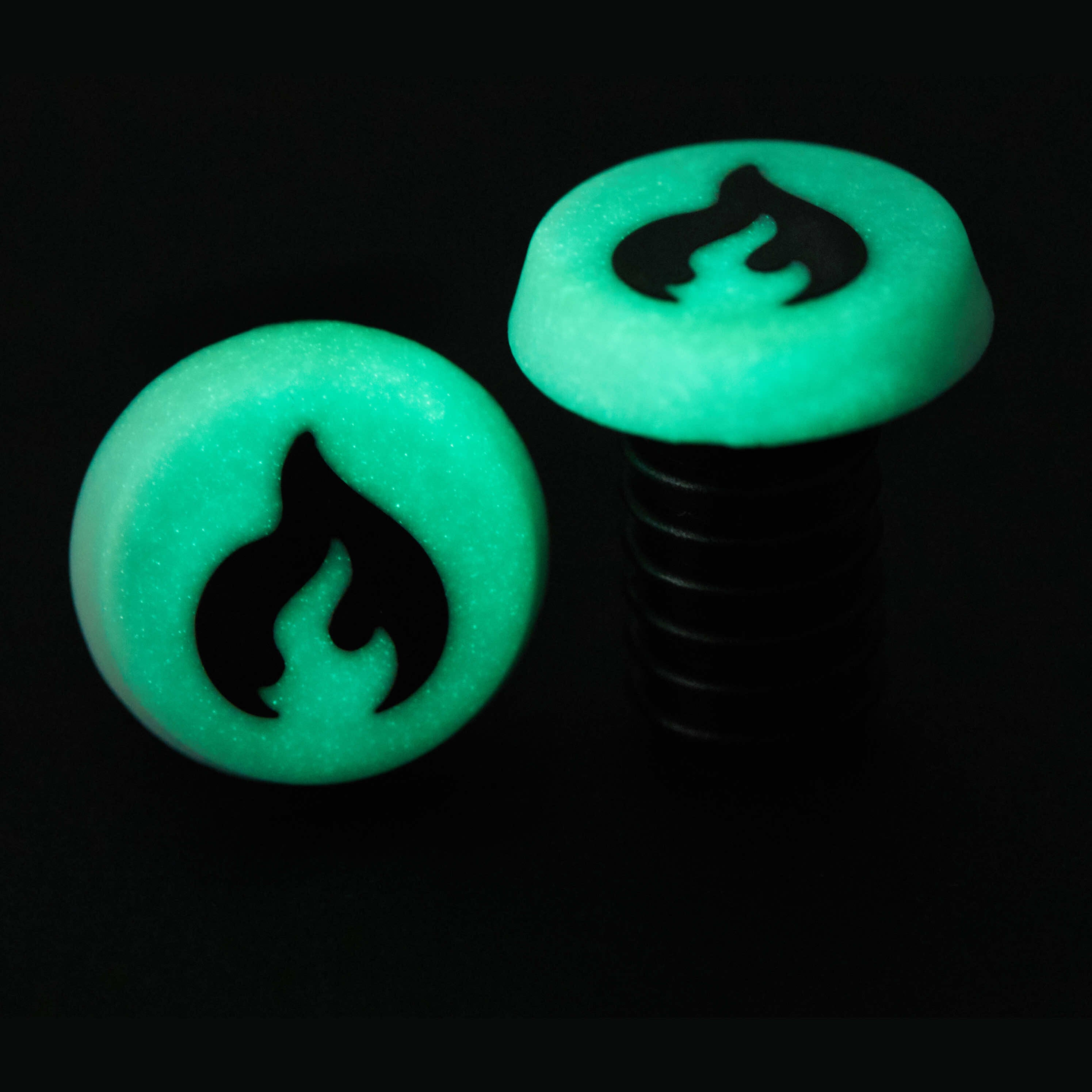 Chilli Stunt Bar Ends Black & Glow Size 16