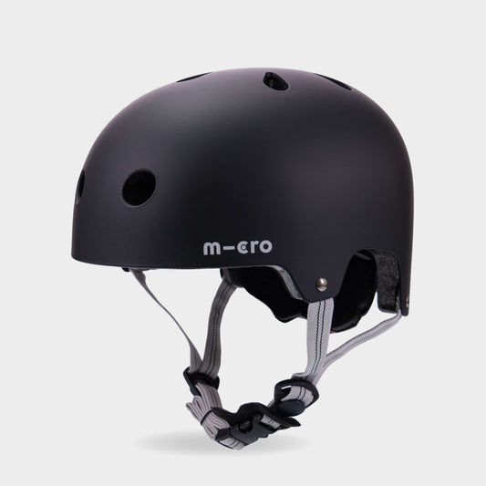 Plain Helmet for Bikes and Scooters: Matt Black
