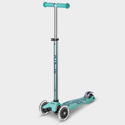 Smyths maxi online micro scooter